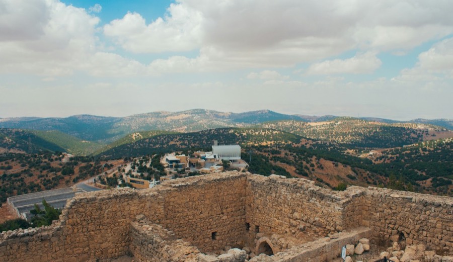 قلعة عجلون وتلالها - Ajloun Castle and its hills